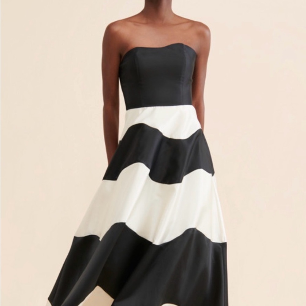 Elegant Black and Cream Strapless Dress